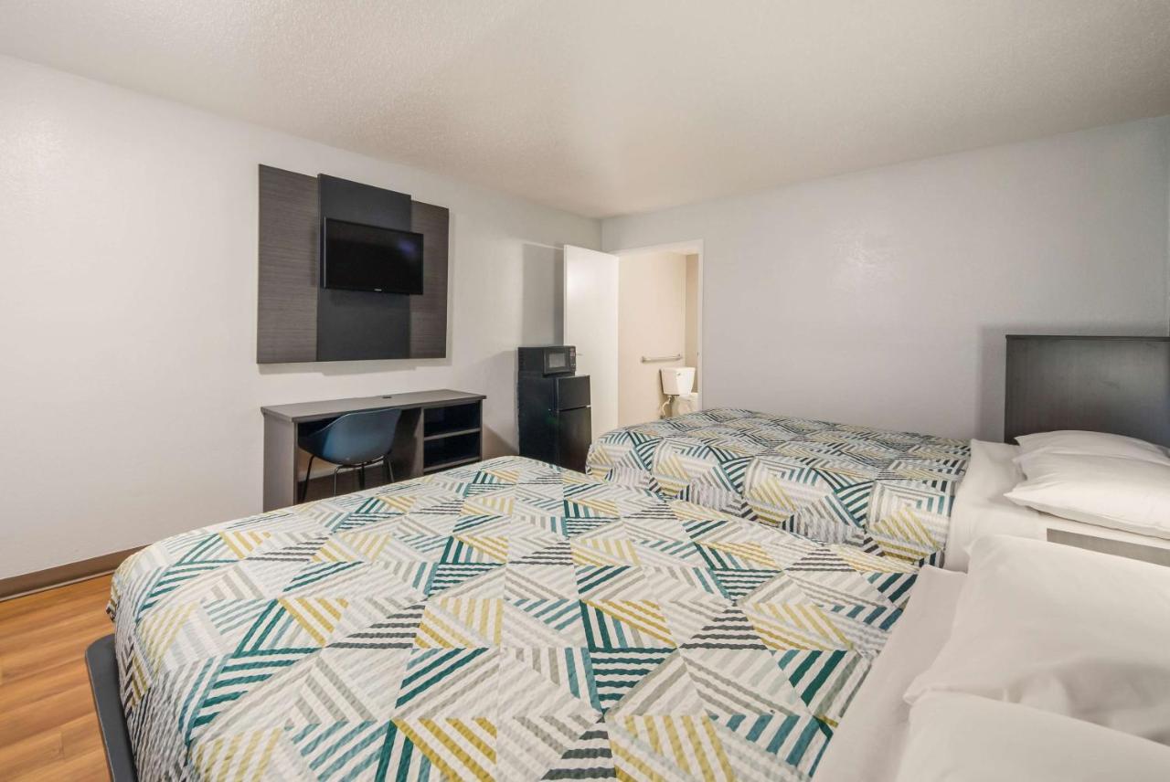 Motel 6-Laredo, Tx - North I-35 Exterior photo