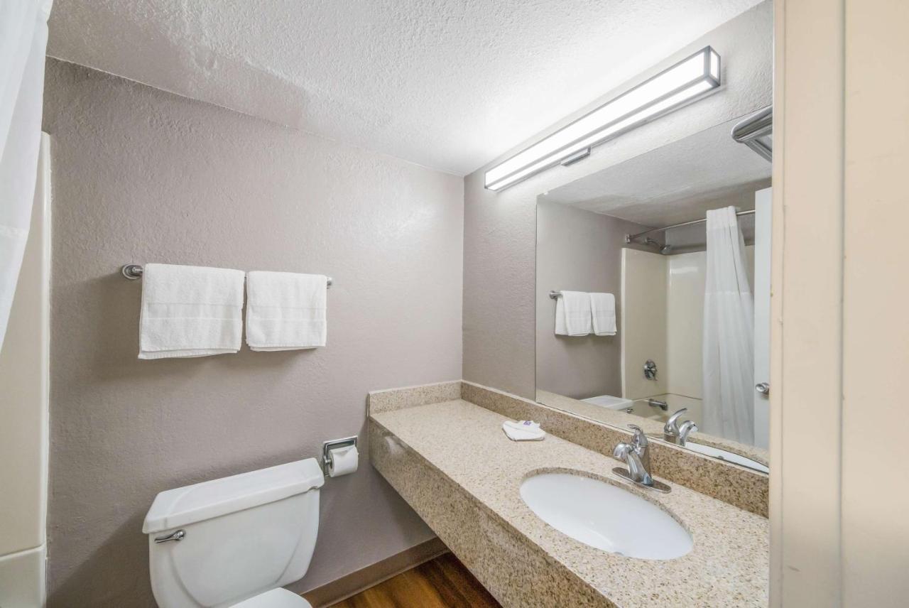 Motel 6-Laredo, Tx - North I-35 Exterior photo