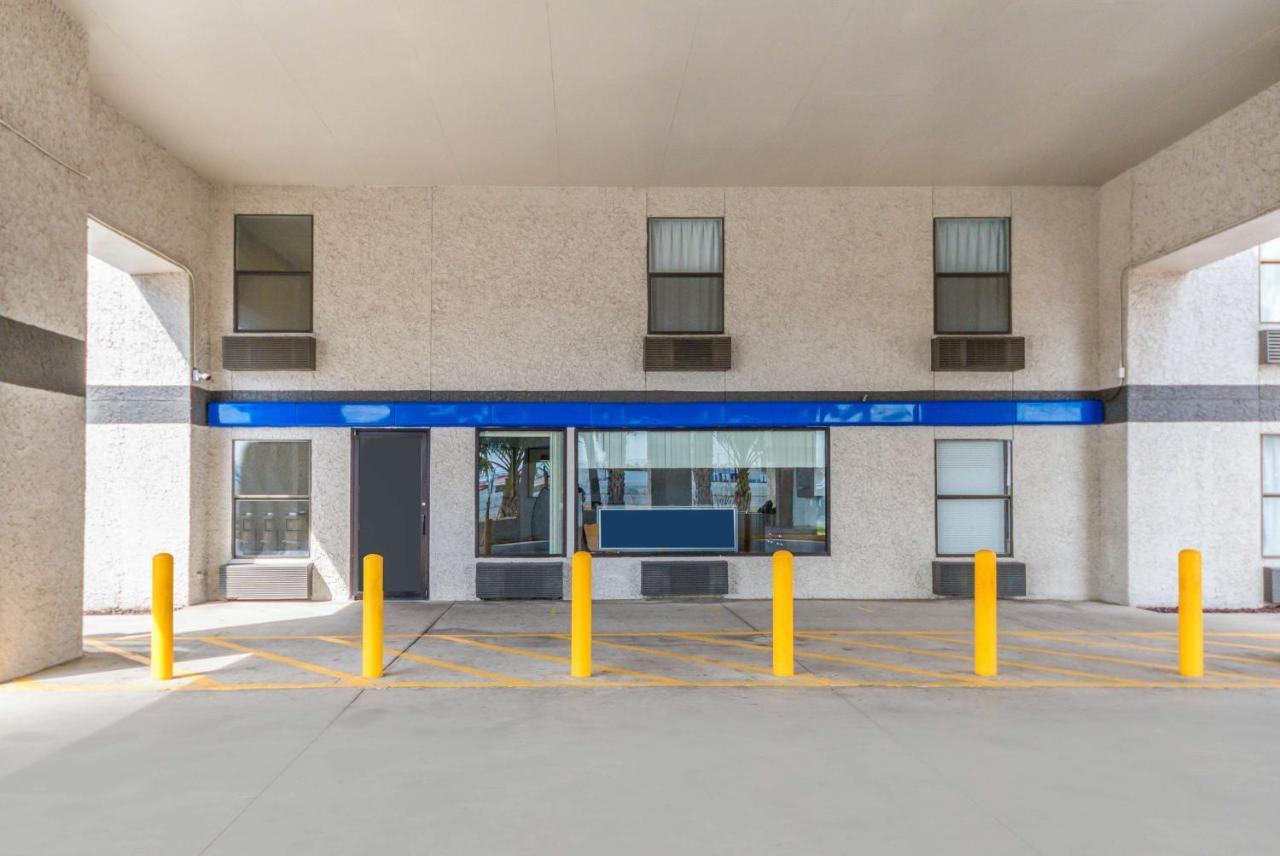 Motel 6-Laredo, Tx - North I-35 Exterior photo