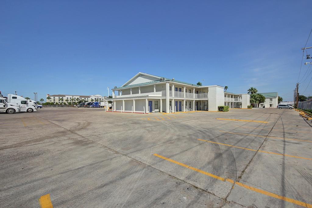 Motel 6-Laredo, Tx - North I-35 Exterior photo